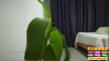 约操漂亮大奶小姐姐 ，上来猛怼几下就射了