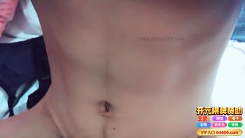 勾搭大奶良家人妻：我老公没你厉害没这么硬