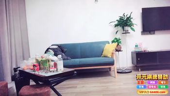 约操大奶轻熟女玩3P，连续轮流输出爽叫不停