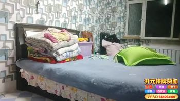 勾搭良家熟女，穿上黑丝抠的淫水哗哗响无套内射