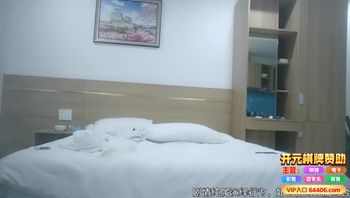 高颜值外国骚气御姐，被操到受不了只能口爆