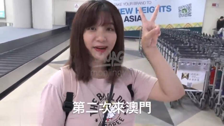 台湾SWAG爆乳女神‘吴梦梦’澳门行一日男友24小时无止境性爱啪啪